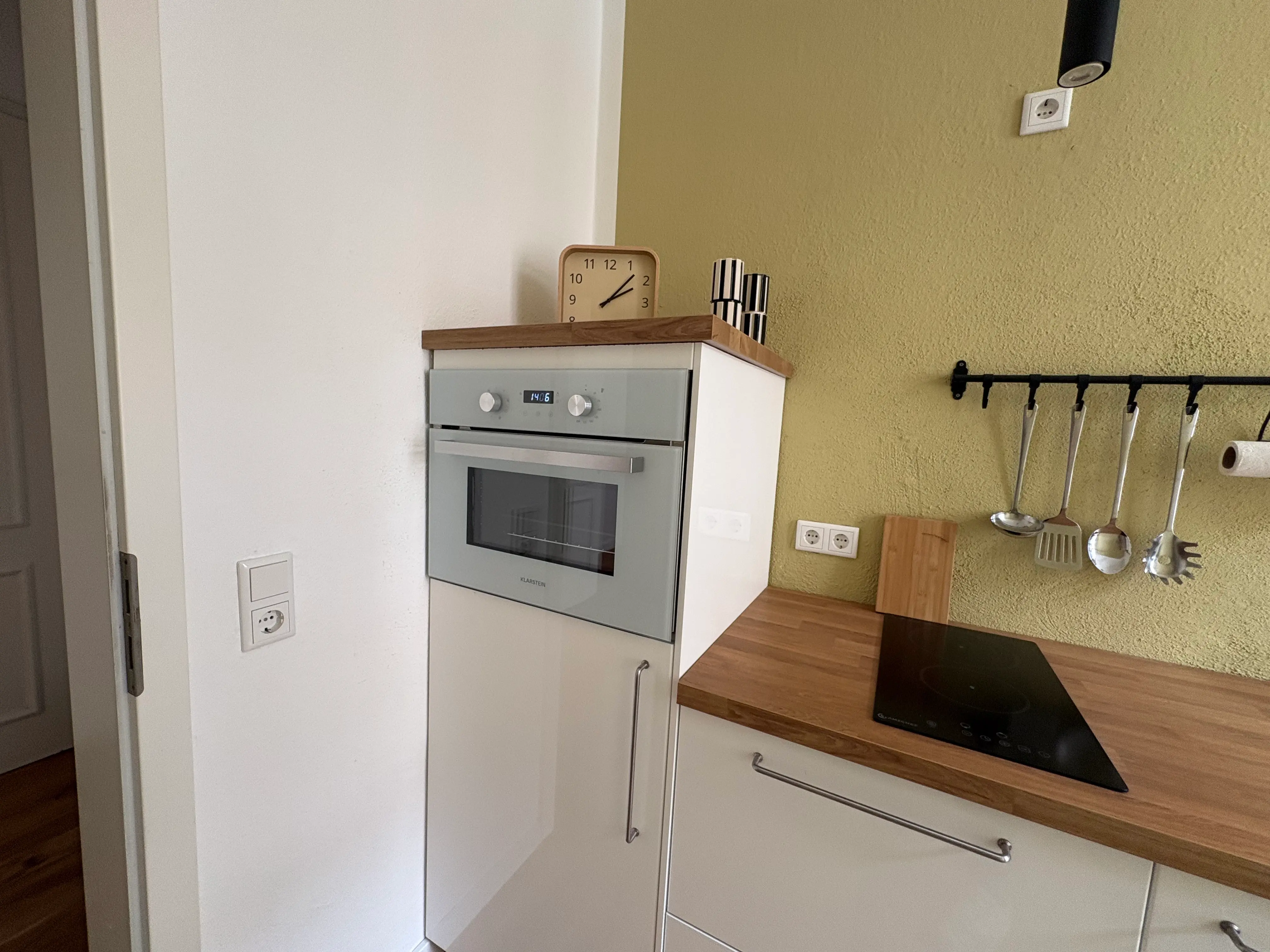 Küche der Ferienwohnung in der Helgolandstrasse